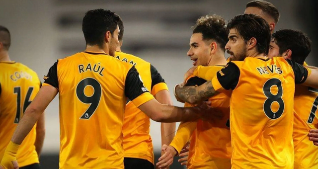 jL 暗示复出：“猜猜谁回来了？”